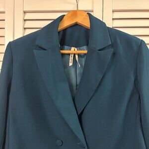 New. Elli White France Short Blazer: Size M